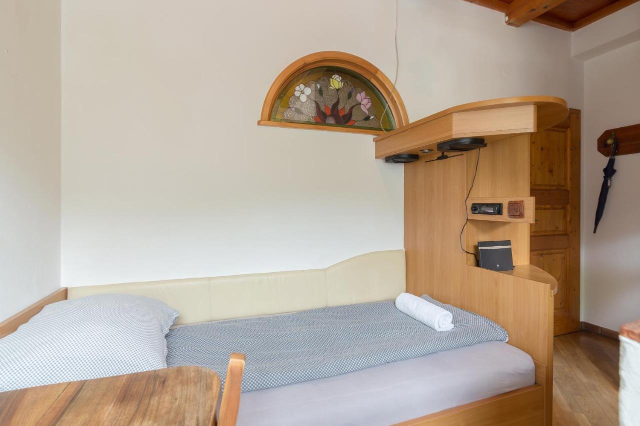 Cozy, Bright And Affordable Single Studio - Free Parking Ljubljana Exterior photo